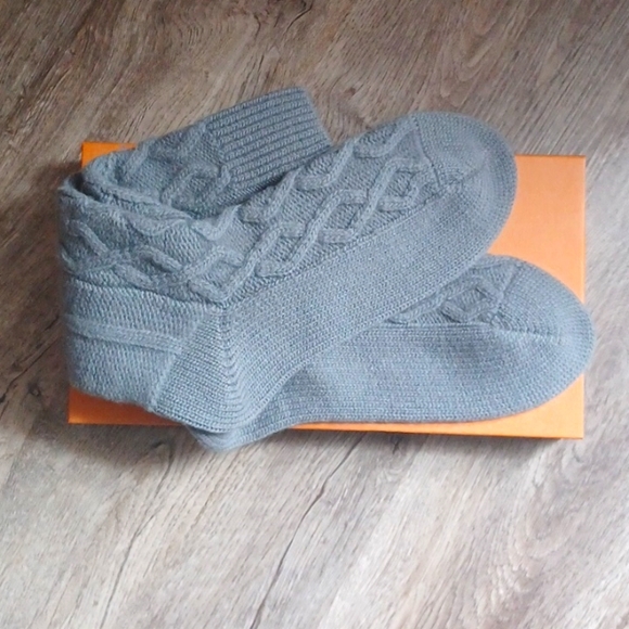 Authentic NWOT Louis Vuitton Wool Cable Socks - Picture 7 of 10